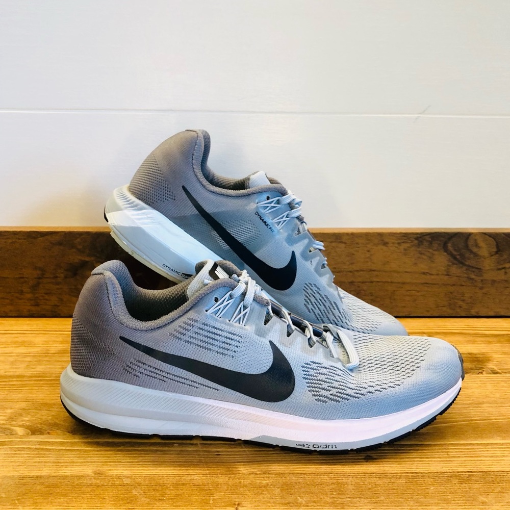 Nike Zoom Running Shoes ✨ Size 8.5 ✨ Blue Navy ✨ Great Condition